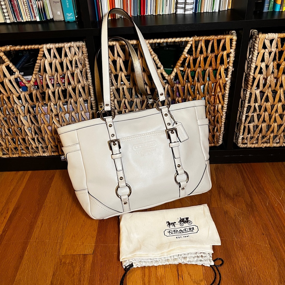 Coach Ivory/Bone Leather Shoulder Bag